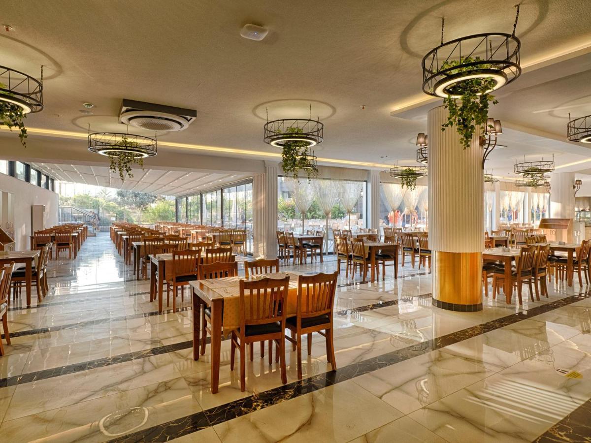 Grand Uysal Beach & Spa Hotel Alanya Bagian luar foto