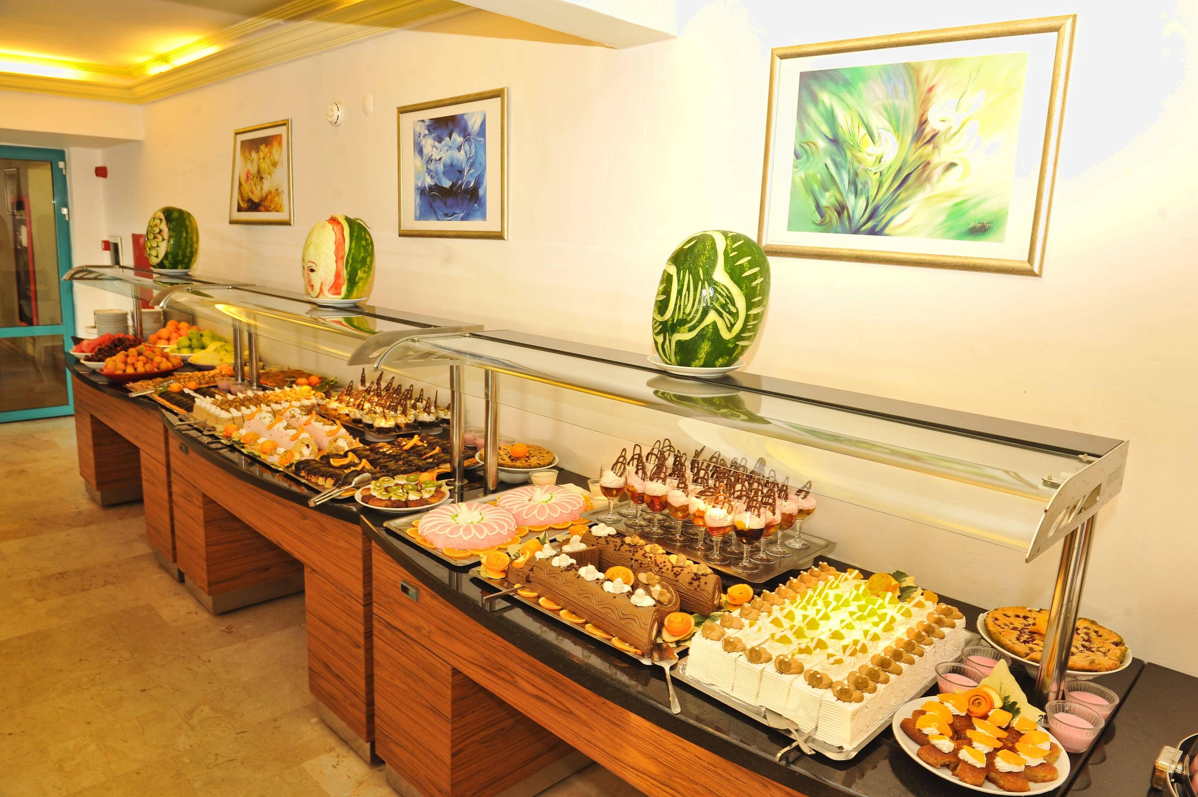 Grand Uysal Beach & Spa Hotel Alanya Bagian luar foto
